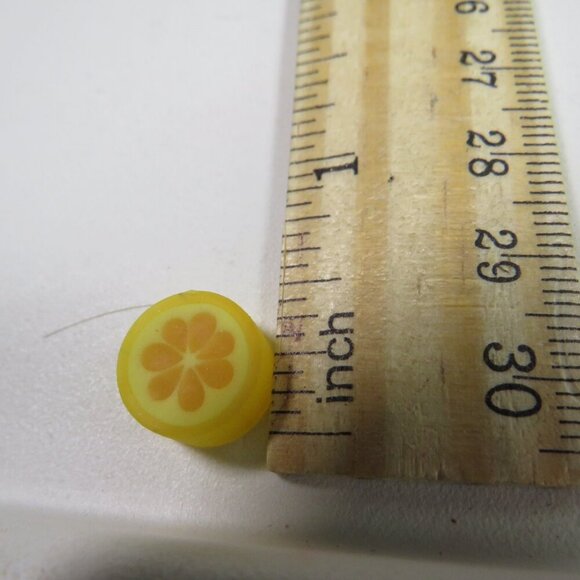 Easter Egg Filler: Small Erasers (16 items) Butterfly, Flowers, Lemons - Picture 7 of 10